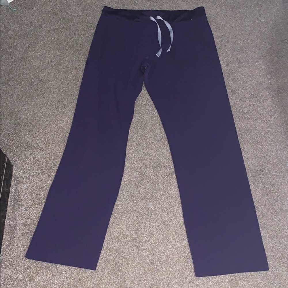 Purple Figs Livingston basic scrub pants